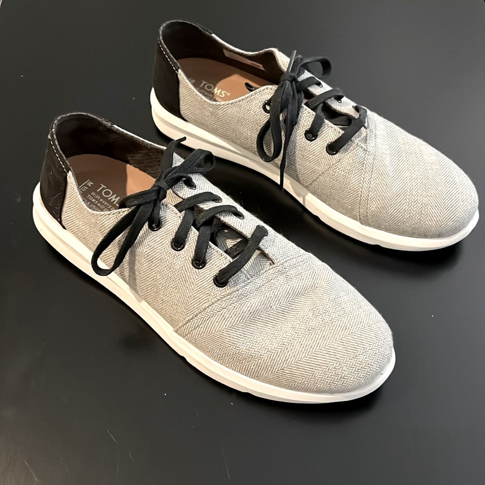 Toms shoes - black/grey canvas. Men’s size 10.5